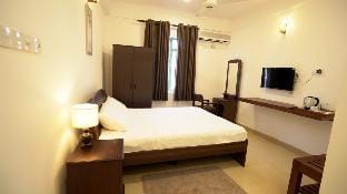 Saveska Apartments-Non Residents only Apartment in Western Province