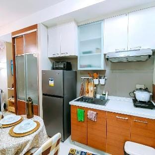 Stylish Studio in Mandaluyong w/ Pool & Gym Access Apartment in Mandaluyong