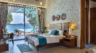 Nature's Island Villa in Maharashtra
