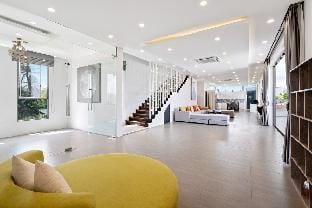 Samui White House | Luxury 5BR Amazing Views w/ BF Villa in Ko Samui