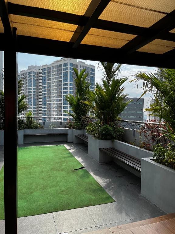 RGB Apartment - Pioneer, Mandaluyong! Apartment in Mandaluyong