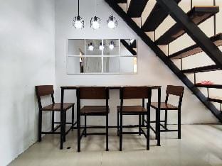 Green Cabin Apartment 1 Bilevel at Tagaytay Apartment in Tagaytay