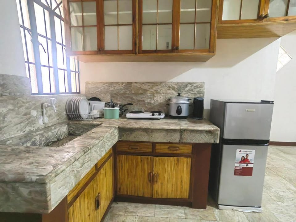 H G & O Affordable Transient  Apartment in Baguio