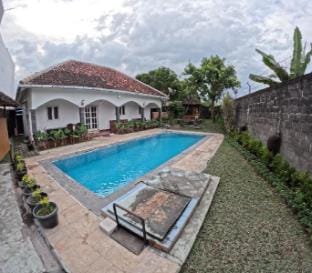 Villa Taman Damai Villa in Special Region of Yogyakarta