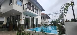 Villa Bandung Lembang W Private Pool and Billiard Villa in Parongpong