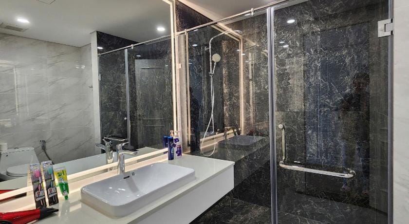 Căn hộ 3 phòng ngủ tại HATECO LAROMA Apartment in Hanoi