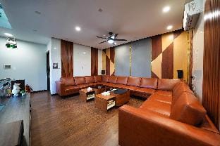 Hollywood Private Pool Villa / 5BR 7BD Vacation rental in Da Nang