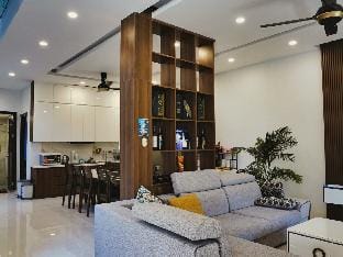 Hollywood Private Pool Villa / 5BR 7BD Vacation rental in Da Nang