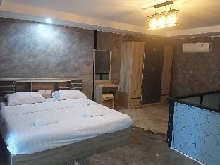 Mayalyn’s house  Villa in Laos