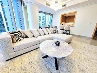 Luxurious 2 BR in Opera Grand! Apartment in Dubai