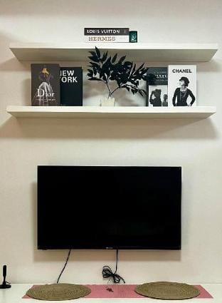 Pink Room -1 BR w/ Balcony Apartment in Quezon City