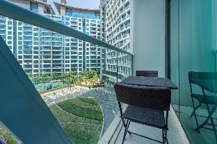 Sea view I Beach access I Pool with bar Apartment in Dubai
