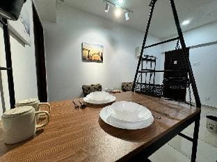 ModernisticSuite+WiFi+TVBox+HighFlr_3Pax@Citadines Apartment in Penang
