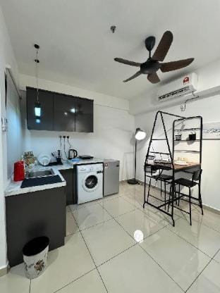 ModernisticSuite+WiFi+TVBox+HighFlr_3Pax@Citadines Apartment in Penang