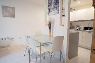 Two bedroom luxury Central City flat  Free Parking Apartment in Birmingham
