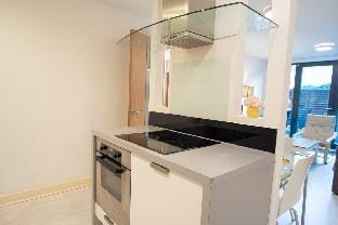 Two bedroom luxury Central City flat  Free Parking Apartment in Birmingham