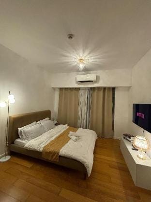Infinite Space at Acqua Private Residences Apartment in Mandaluyong
