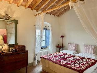 Tuscan lifestyle in period villa AC, EV, pool Vacation rental in San Casciano Val Pesa