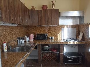 3 bedroom house with seaming pool and sea view Vacation rental in Batumi