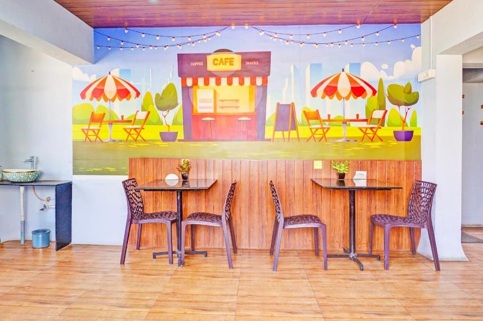 Super Townhouse Amanora Park Town Formerly Samrat Inn Hotel in Pune