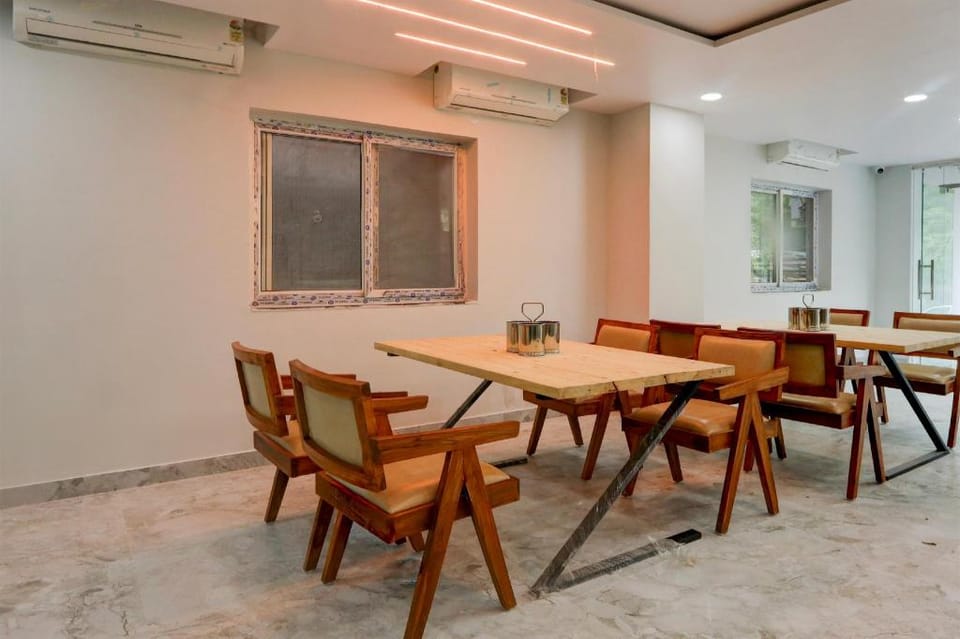 Super Hotel O RELAX INN Hotel in Hyderabad