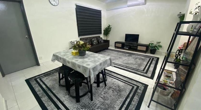 Cempaka Hijau Homestay - FREE Wifi - 3 Bedrooms Apartment in Selangor, Malaysia