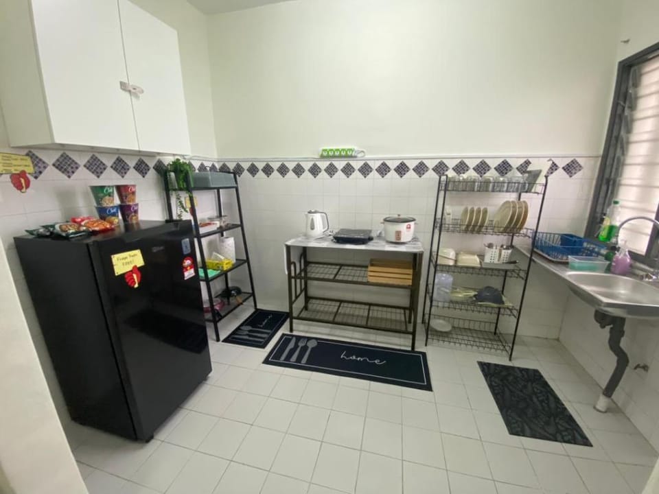Cempaka Hijau Homestay - FREE Wifi - 3 Bedrooms Apartment in Selangor, Malaysia