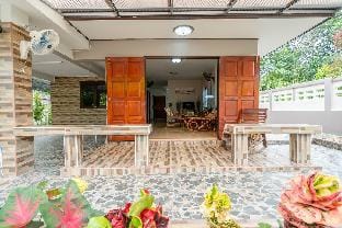 Bangsaphan Paradise Brown House Vacation rental in Prachuap Khiri Khan, Thailand