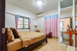 Bangsaphan Paradise Brown House Vacation rental in Prachuap Khiri Khan, Thailand