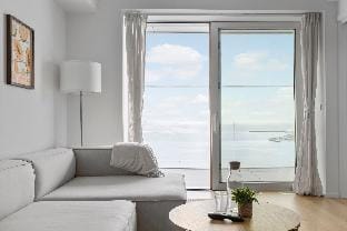 Endless ocean views with private balcony Apartment in Aarhus