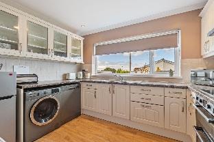 Sea Charm - Cosy Bungalow, Near Beach and Village Country House in Saundersfoot