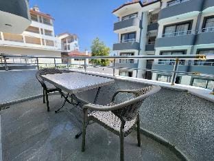 Antalya Manavgat Side'de havuzlu sitede 1+1 daire. Apartment in Side