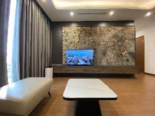 Căn hộ 3 Phòng Ngủ Sang Trọng Tại The Matrix One Apartment in Laos