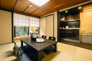 Miro Sanjo Umemiyacho Tei Vacation rental in Kyoto