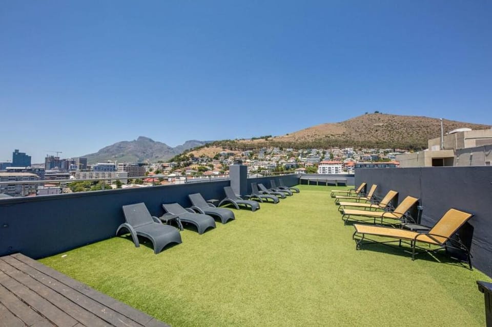 Green Point Apartment walking Distance to Stadium Apartment in Cape Town