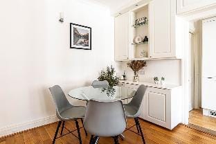 Modern 2 Bedroom Flat Near Queensway Apartment in City of Westminster