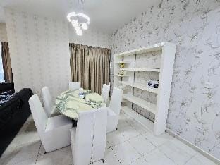 Two BR OPUS View access Bay Avenue Mall Near Metro Apartment in Dubai