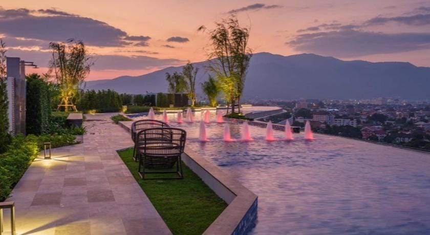 Adjoining 2B2B-Sky River-InfinityLong Rooftop Pool Apartment in Chiang Mai