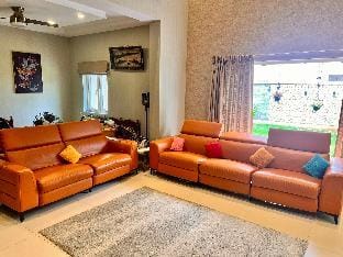 Spacious Villa Near Airport Villa in Telangana