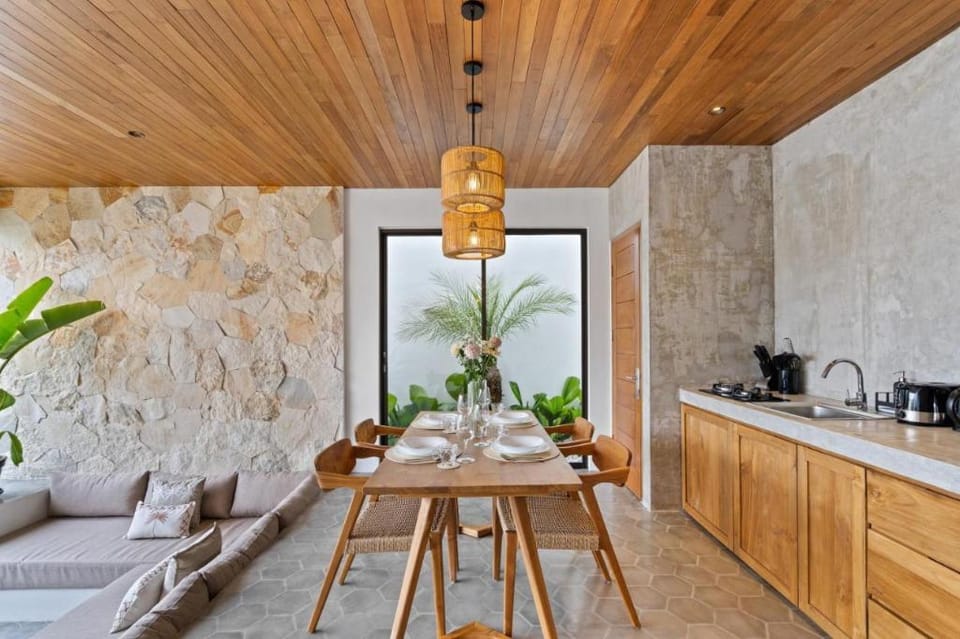 Canggu Beautiful 1BR Villa Vesuvio Villa in North Kuta