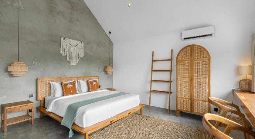 Canggu Beautiful 1BR Villa Vesuvio Villa in North Kuta