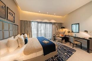 Luxurious 2-BR Apt| DAMAC Majestine | Business Bay Vacation rental in Dubai