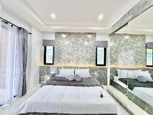 Mana Pool Villa Villa in Pattaya City