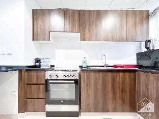 Luxury 3-Bedroom Duplex in Damac Hills & balcony Vacation rental in Dubai