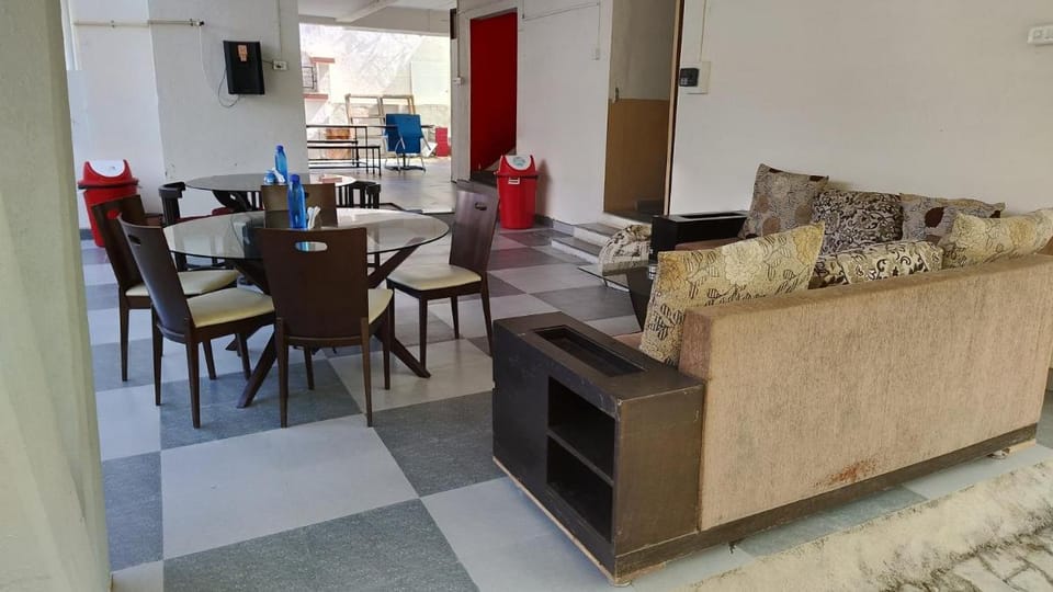 DatsunG Studios Hotel in Pune