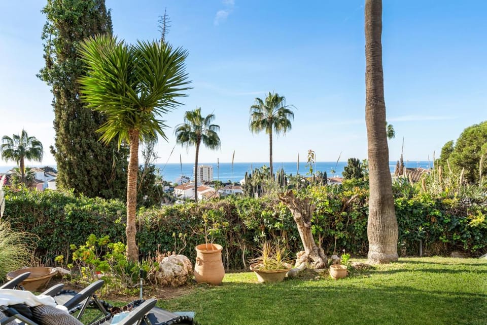 Pool and garden apt by Costarentals - Ref 253 Apartment in Costa del Sol