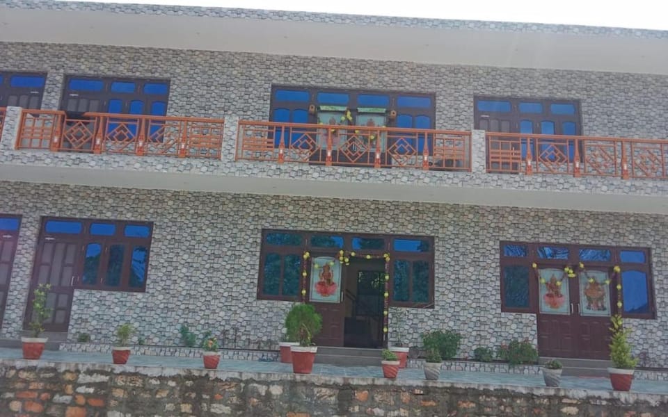 Maa Bhagwati Himdarshan Hotel and Restaurant By StayApart Lodge in Uttarakhand