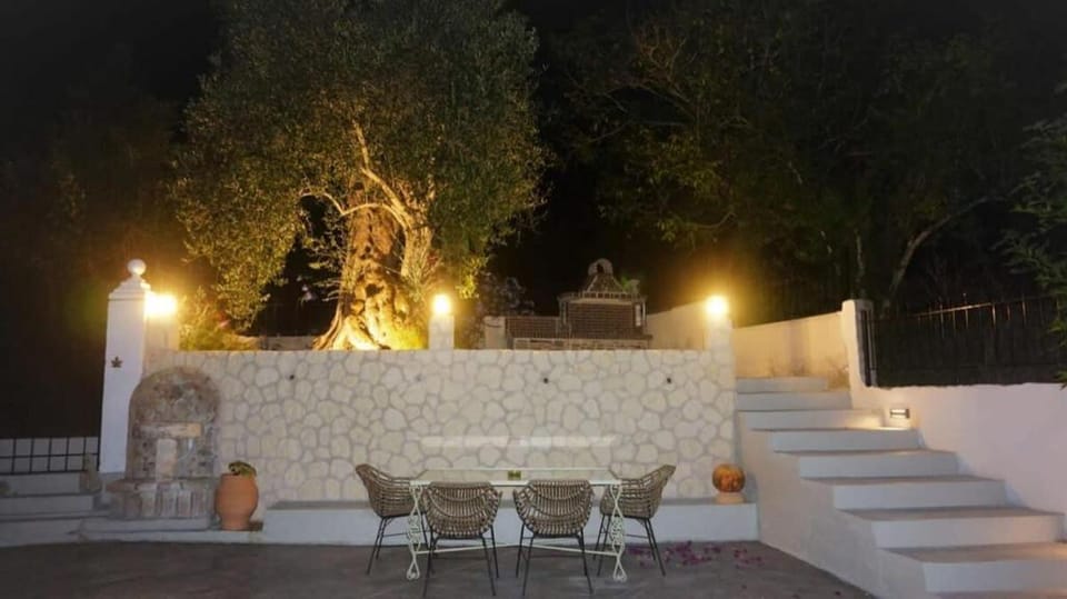 Secluded Serenity - A Tranquil Suite in Corfu Apartment in Corfu, Greece