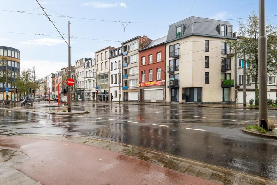 Cozy Apt Near Central & Parking Hotel in Antwerp