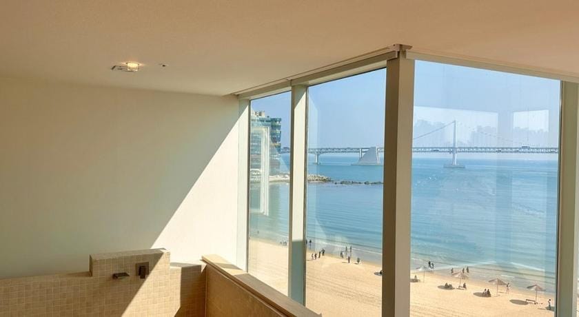 Busan Lazy Morning Ocean View Pension Bed and Breakfast in Busan